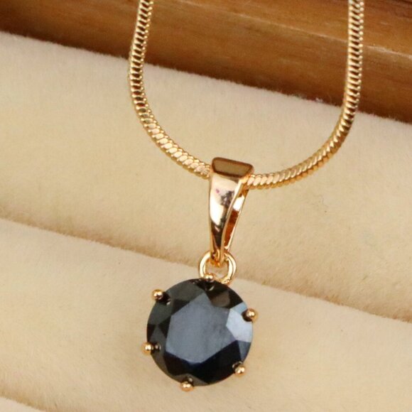 "Elegant Black Oval Pendant in Gold –Minimalist Charm, XPPT1643 - Picture 1 of 13